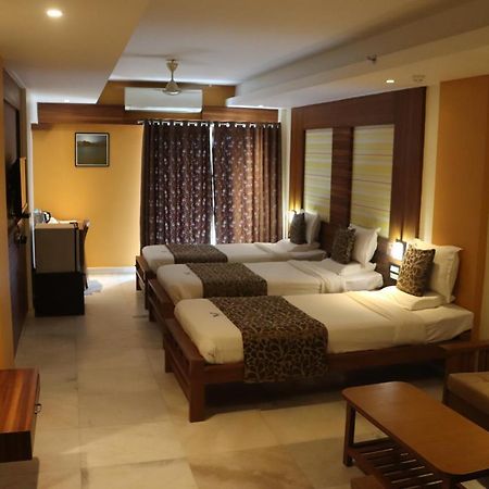 Hotel Madhuvan Serai Манипала Экстерьер фото