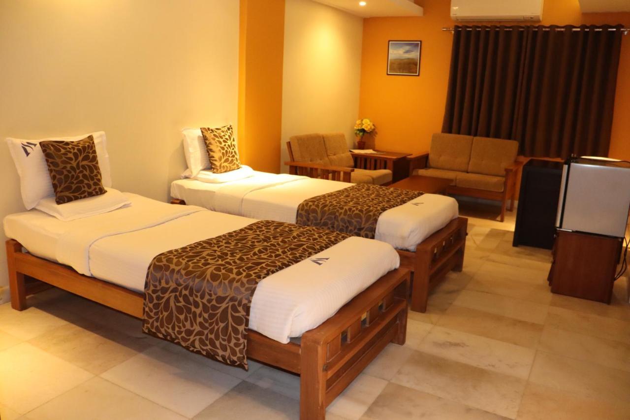 Hotel Madhuvan Serai Манипала Экстерьер фото