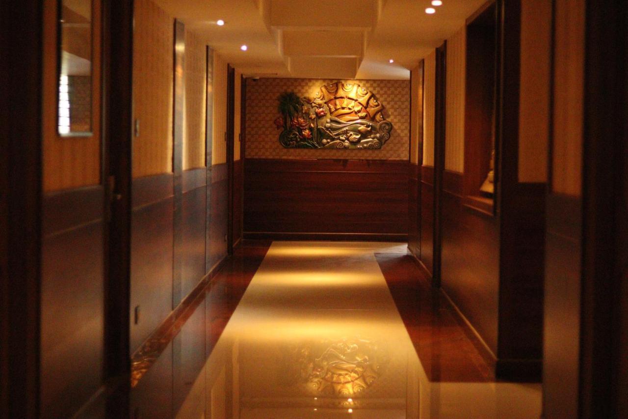 Hotel Madhuvan Serai Манипала Экстерьер фото