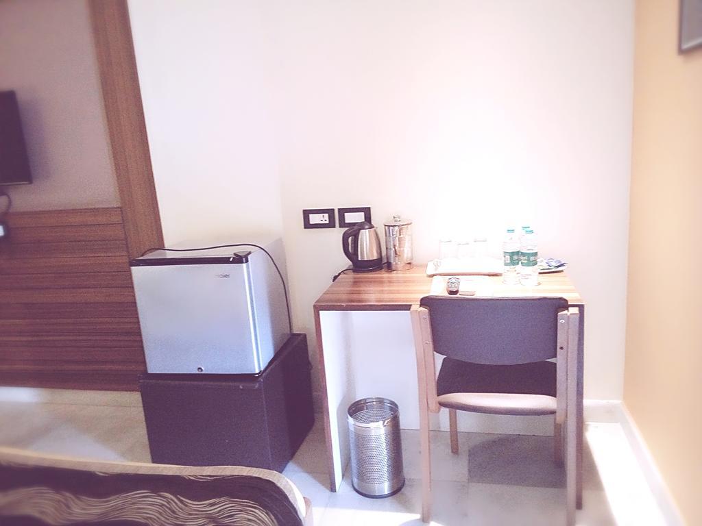 Hotel Madhuvan Serai Манипала Экстерьер фото