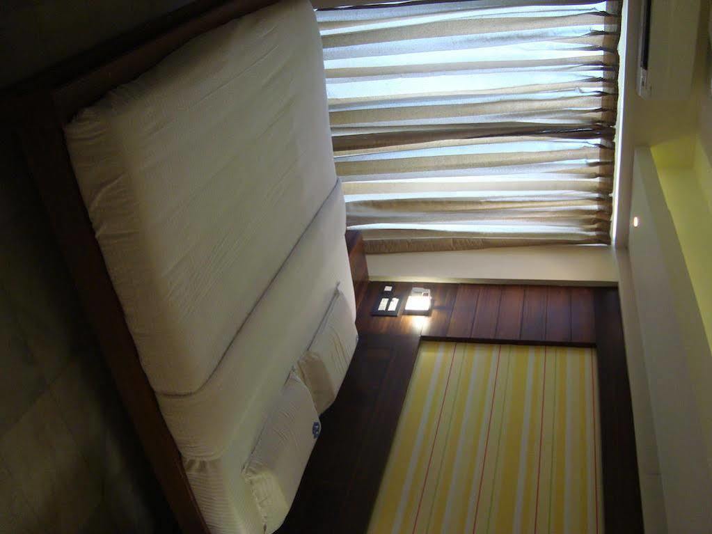 Hotel Madhuvan Serai Манипала Экстерьер фото