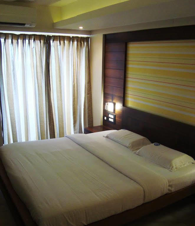 Hotel Madhuvan Serai Манипала Экстерьер фото