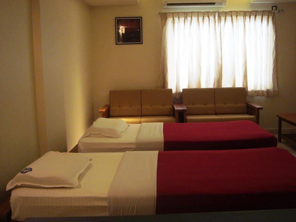 Hotel Madhuvan Serai Манипала Экстерьер фото